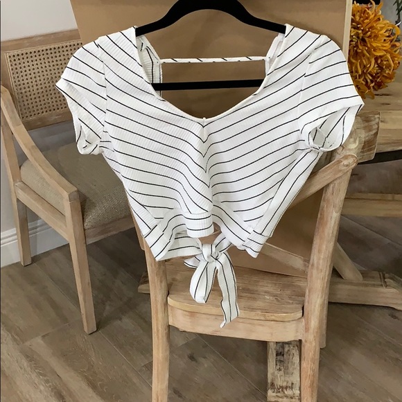 Top - Picture 1 of 2